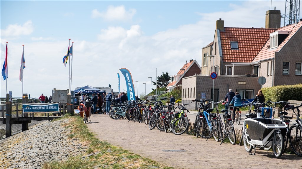 Bedrijf mag man schorsen om likkend gebaar tijdens bedrijfsuitje