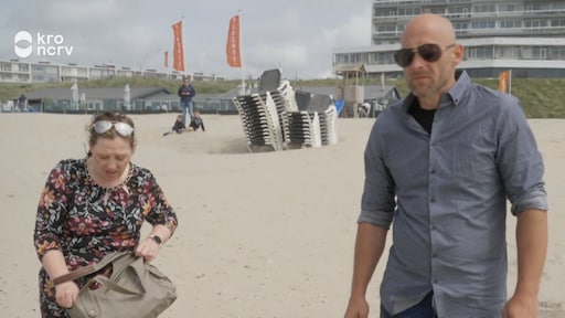 Een Huis Vol-kijkers vol ongeloof: zonder handdoeken naar de zee