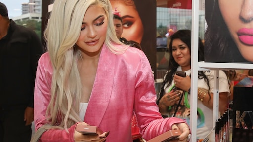 Kylie Jenner reageert op kritiek Kylie Cosmetics