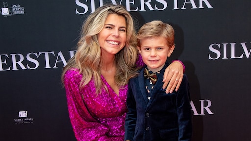 Kim Kötter trotse moeder: 'Muck mag maandag op voor zwemdiploma B'