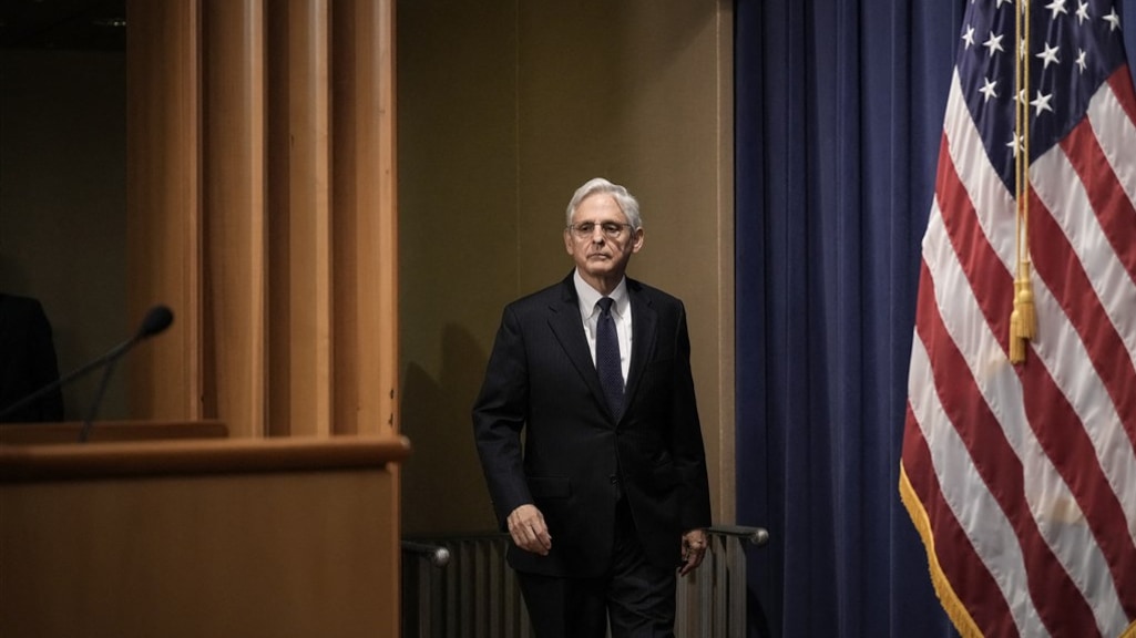 Minister van Justitie stemde in met huiszoeking bij Trump, wil nu openheid