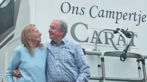 Ondanks alzheimer toeren Hans en Wil in 'Ons Campertje' door Europa