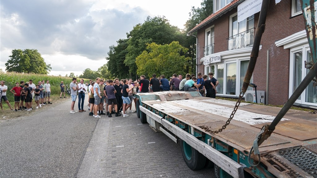 Derde avond op rij demonstratie tegen asielhotel in Albergen