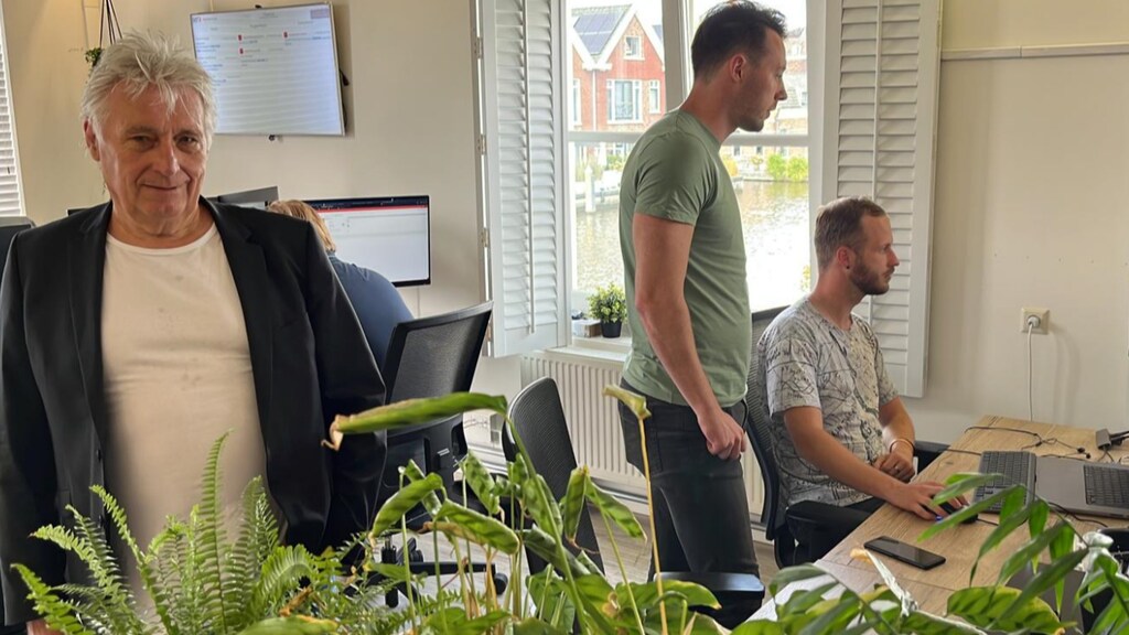 Dit bedrijf geeft al zijn werknemers 500 euro per maand extra: 'Zo help je lagere inkomens'