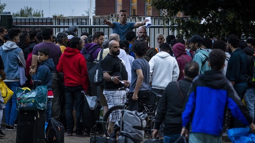 COA: nooit eerder sliepen zoveel mensen buiten aanmeldcentrum Ter Apel