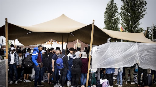 Kamer wil opheldering over chaos asielopvang en dood baby Ter Apel