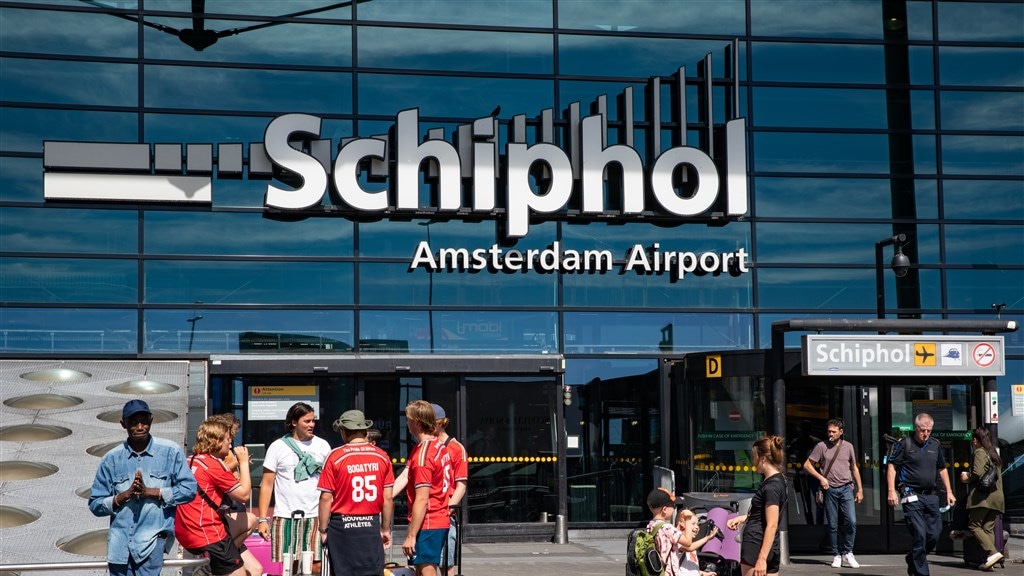 Schiphol herstelt fors door terugkeer reizigers na corona