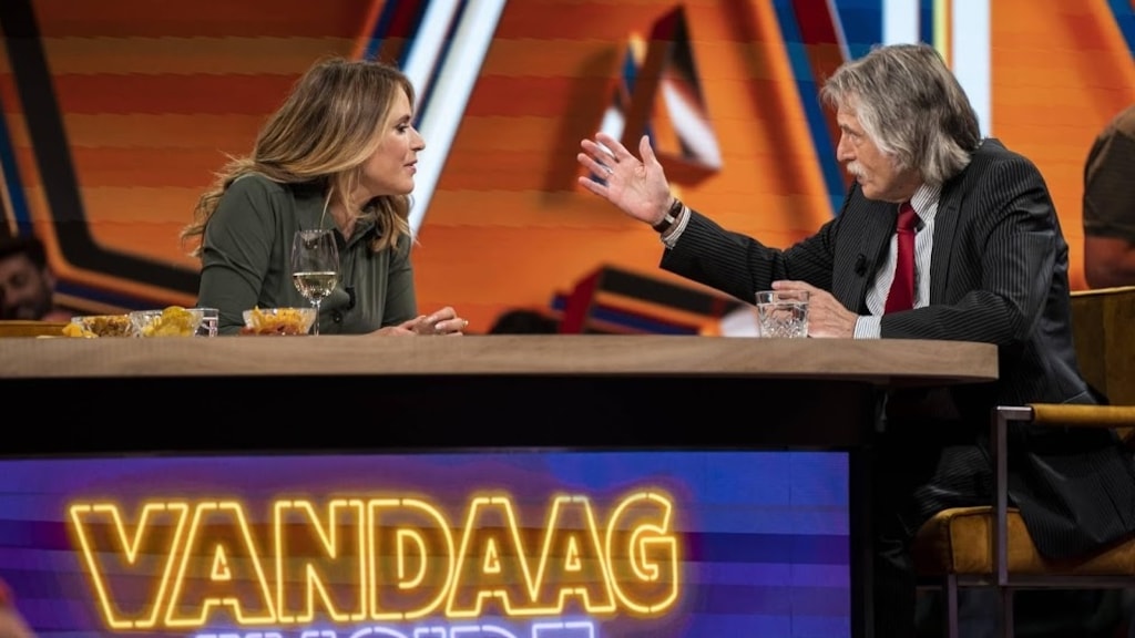 Johan Derksen over Tim Hofman: 'Probeert te scoren'