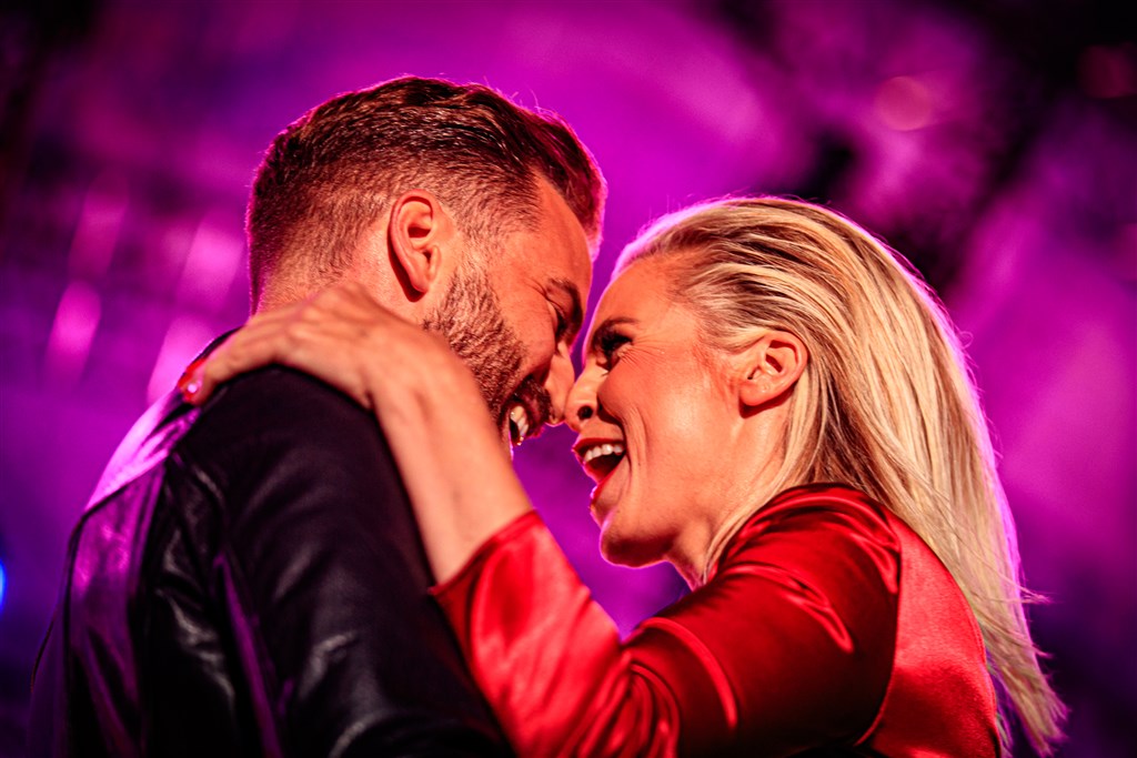 Waarom speelt Jim Bakkum eigenlijk niet zélf weer Danny in Grease? RTL Boulevard RTL.nl