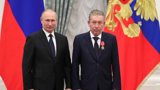 Uit het raam gevallen? Deze hooggeplaatste Russen gingen op mysterieuze wijze dood