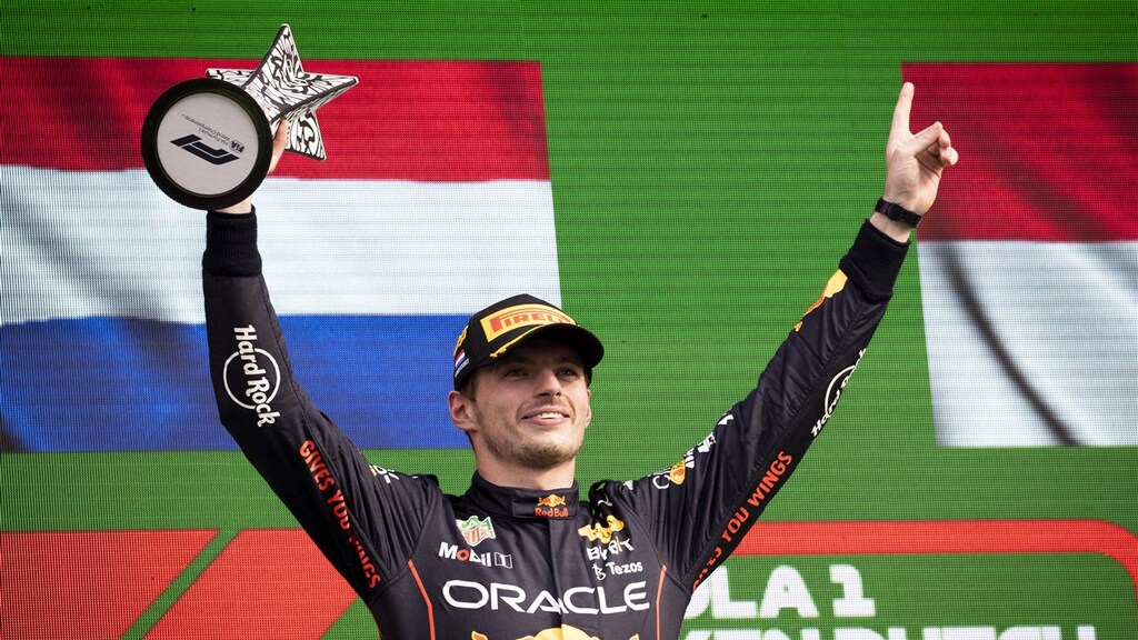 Max Verstappen na zege Zandvoort: 'Trots om Nederlander te zijn'