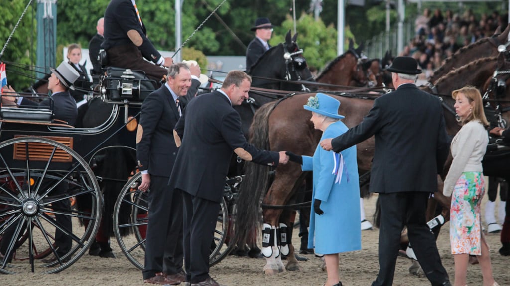 Deze Nederlanders ontmoetten koningin Elizabeth: 'Ze was enorm geïnteresseerd'