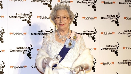 Lookalike Queen Elizabeth 'uit respect' met pensioen na overlijden