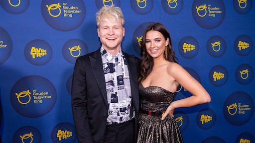 Kalvijn en Nina Warink zijn getrouwd en delen eerste trouwfoto's