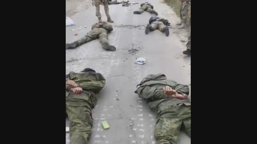 Oekraïne behandelt krijgsgevangenen 'bewust humaner' dan de Russen