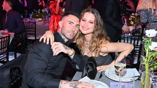 Model beschuldigt Maroon 5-frontman Adam Levine van affaire