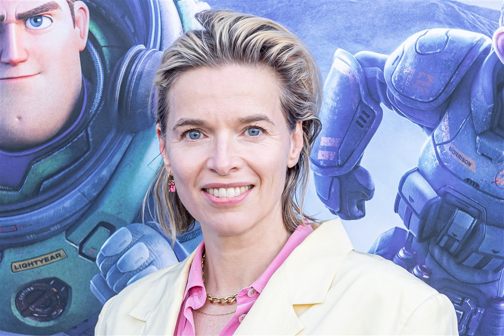 Thekla Reuten schittert in nieuw romantisch kostuumdrama van KRO-NCRV