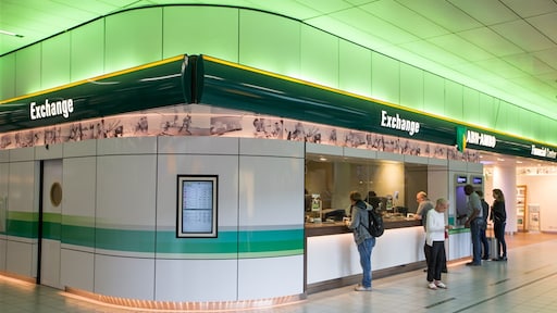 Behulpzame kassière ABN Amro verliest naast baan ook WW-uitkering