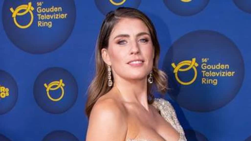 Marieke Elsinga poseert als Griekse godin voor zwangerschapsshoot