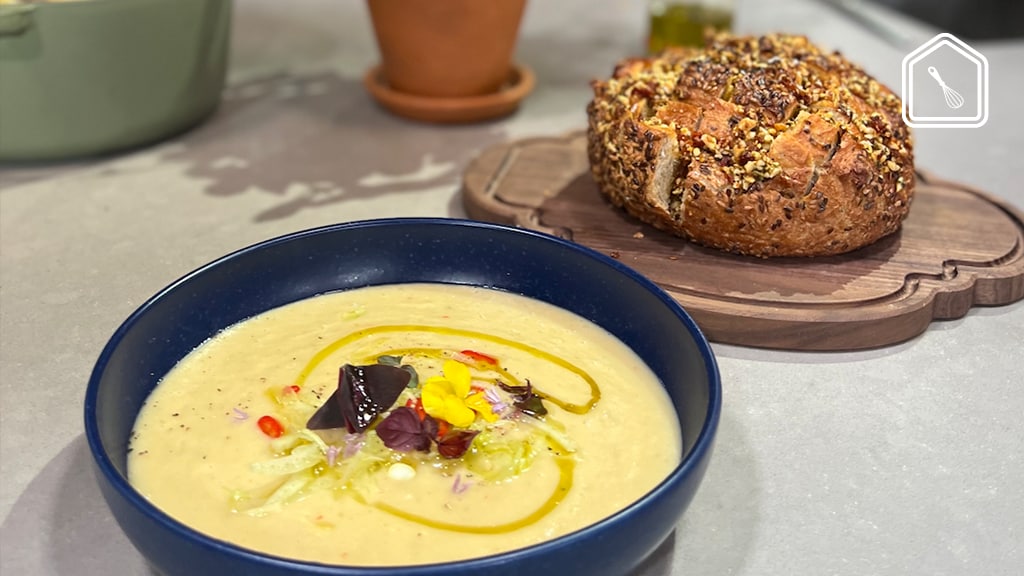 Venkelsoep met witte bonen en mediterraans brood