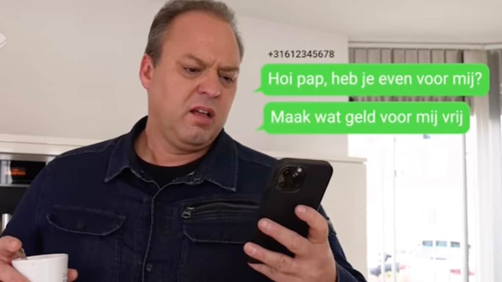 Frans Bauer slaat handen ineen met politie: App je even voor mij?