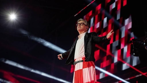 Bijzondere verrassing voor Guus Meeuwis tijdens optreden