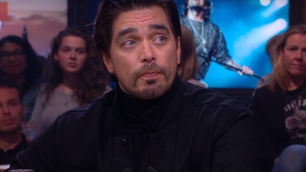 Waylon geconfronteerd met vraag over vreemdgaan in live-uitzending Humberto