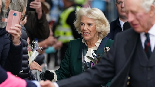 Camilla Parker Bowles reikt prestigieuze Booker Prize uit