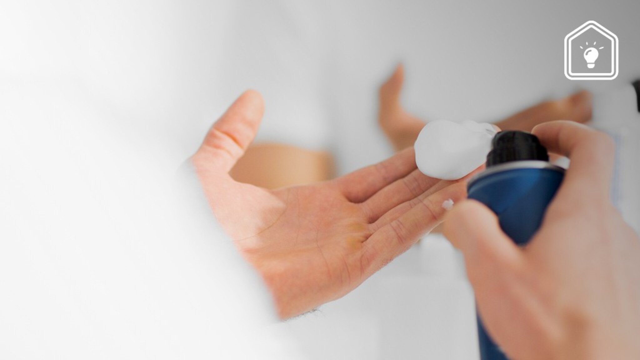 oven schoonmaken met scheerschuim