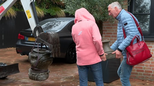 Erica is helemaal klaar met Martien en zijn tas in Chateau Meiland: 'In godsnaam'