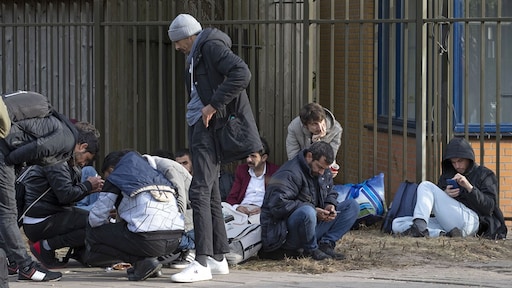 Coalitie kan het al weken niet eens worden over de 'dwangwet', wat is er aan de hand?