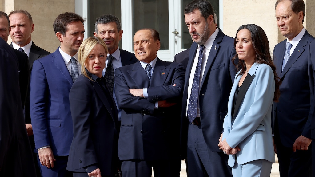 Nieuwe regering Italië van start, en de eerste relletjes zijn er al