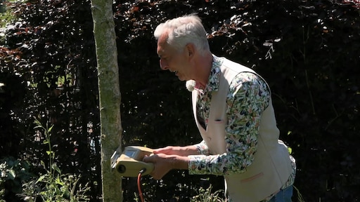 Martien Meiland verbaast Chateau-kijkers met decoupeerzaag: 'Alleen hij kan dit'