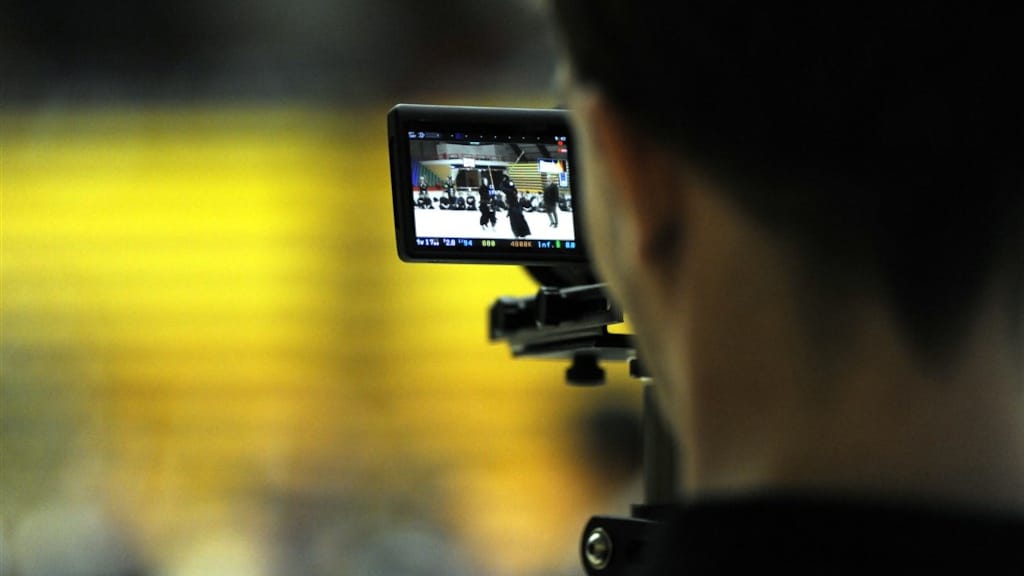 Werkgever mocht 'zieke' monteur filmen die thuis aan het klussen was