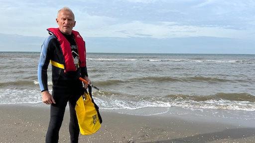 Twee dagen overleven op zee? 'Zuig de blaas van een vis leeg voor zoet water'