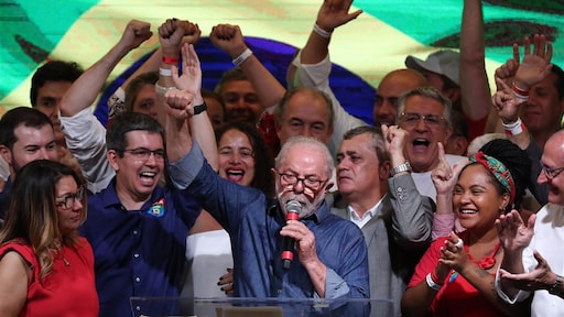 Lula wint Braziliaanse verkiezingen, maar Bolsonaro legt zich er nog niet bij neer