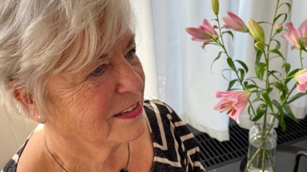 Corry (71) gaat na oproep vakkenvullen bij Albert Heijn: 'Ook leuk voor sociale contact'