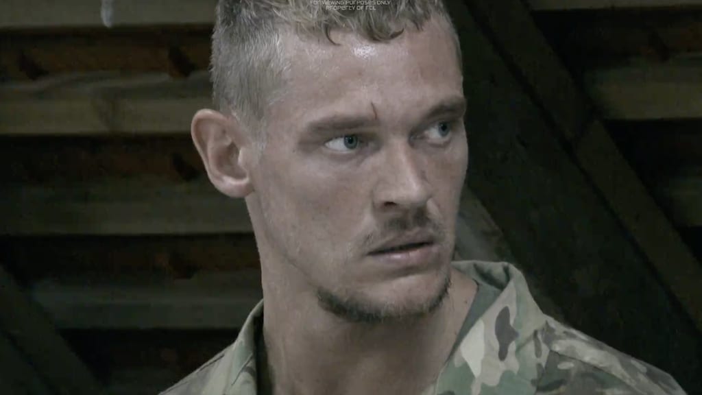 Meegesmokkelde eiwitreep brengt Ferry Doedens in lastige situatie in Special Forces VIPS