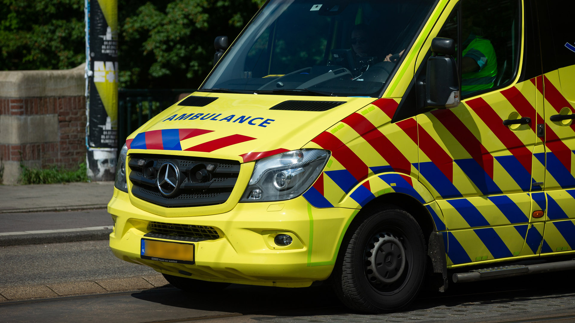 Ambulance rukt massaal uit