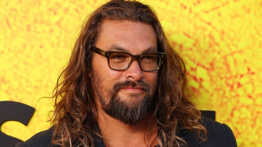 Jason Momoa uit de kleren tijdens interview met Jimmy Kimmel