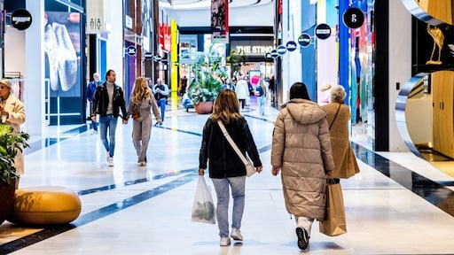 Winkels verkopen minder producten, maar tegen hogere prijzen