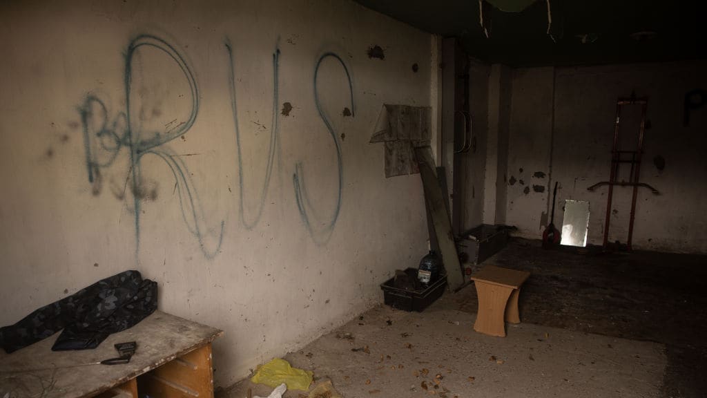 Oekraïne vindt na bevrijding in Cherson gemartelde lichamen