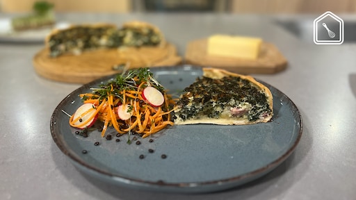 Boerenkoolquiche met een heerlijke linzensalade