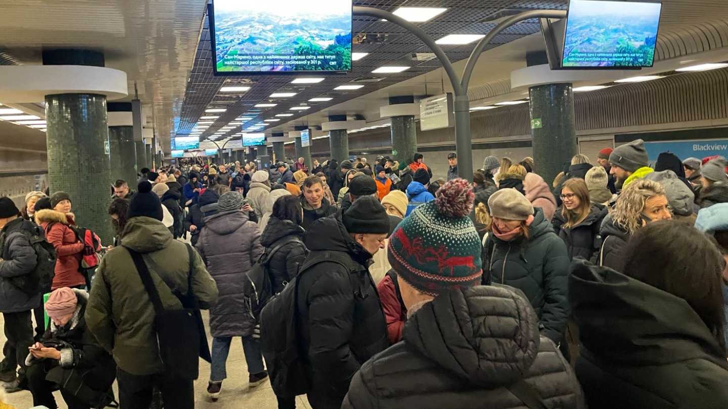 Nieuwe golf Russische raketaanvallen op Oekraïne, luchtalarm afgegaan