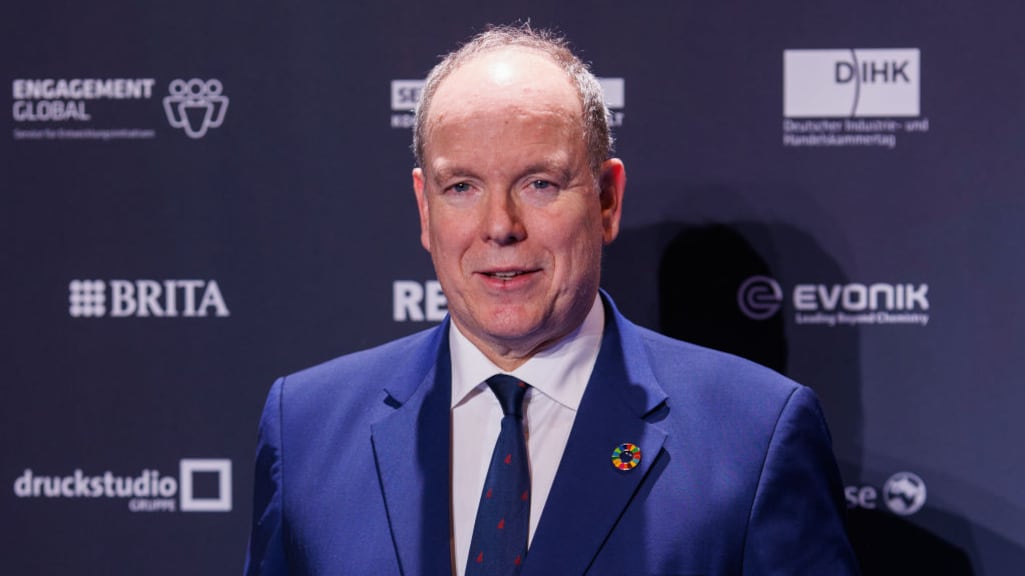 Prins Albert onder het mes na 'veranderingen van de huid'