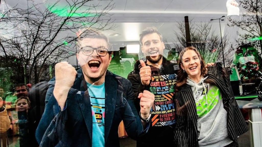 Geen gasten meer in Glazen Huis na positieve coronatest dj's