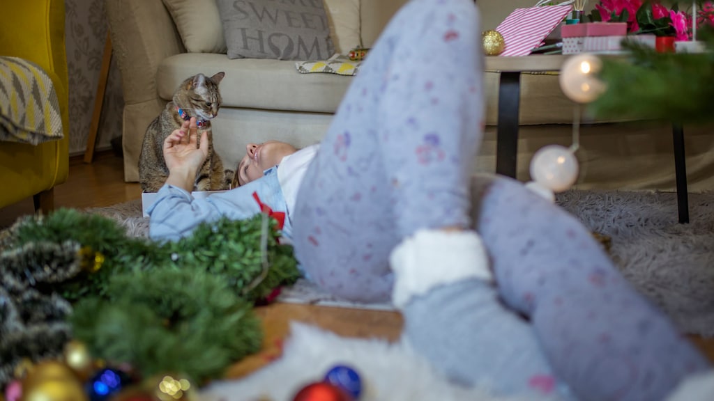 Mandy viert nooit meer kerst met haar familie: 'Alleen m'n kat geef ik 'n cadeau'