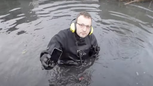 Jochem dook telefoon overleden fietser op: 'Stond te shaken toen het lukte'