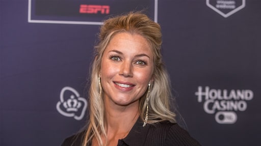 Anouk Hoogendijk eerlijk over moederschap: 'Een derde kind? Dat overleven we niet'