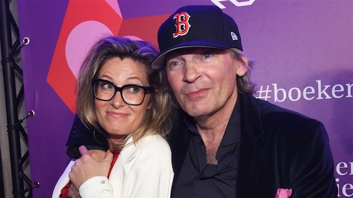 Vriendin Matthijs van Nieuwkerk zwijgt op radio over DWDD-ophef